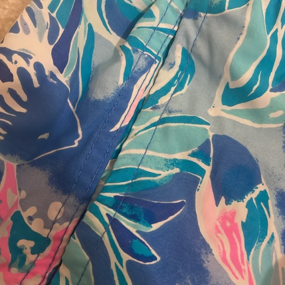 Lilly Pulitzer Men’s swim size L - Picture 7 of 7